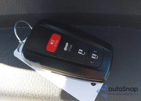 2024 Toyota Camry Hybrid Le z USA, uszkodzony, nr VIN 4T1C31AK2RU627651